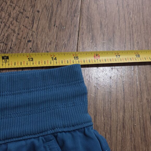 The North Face Aphrodite Motion Shorts Women's Size Medium 4" Inseam - Picture 7 of 8